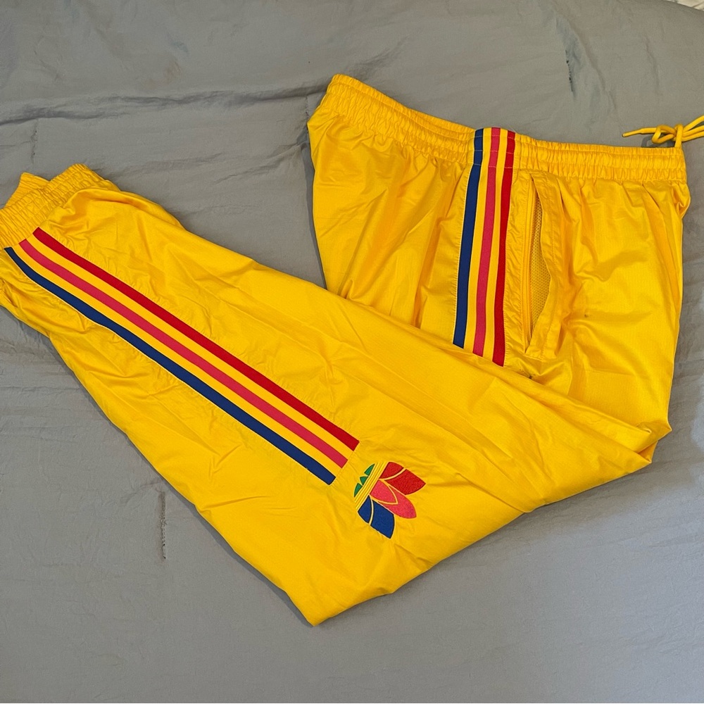 Adidas Mens Size Large Track Pants